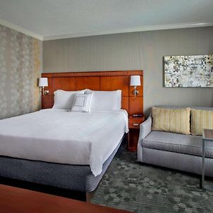 Hearing Accessible Guestroom King